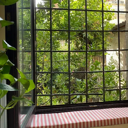 Palazzo Farini B&B