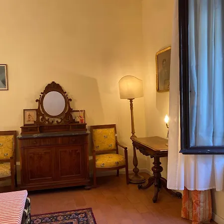 Palazzo Farini Bed & Breakfast