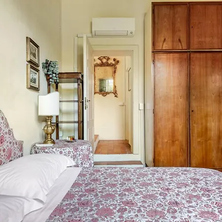 Palazzo Farini B&B 3*
